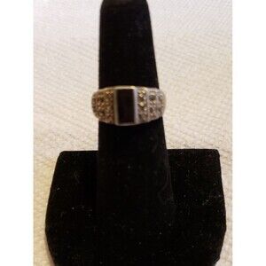 VINTAGE Sterling onyx w marcasite ring P